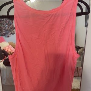 Lululemon tank size 6